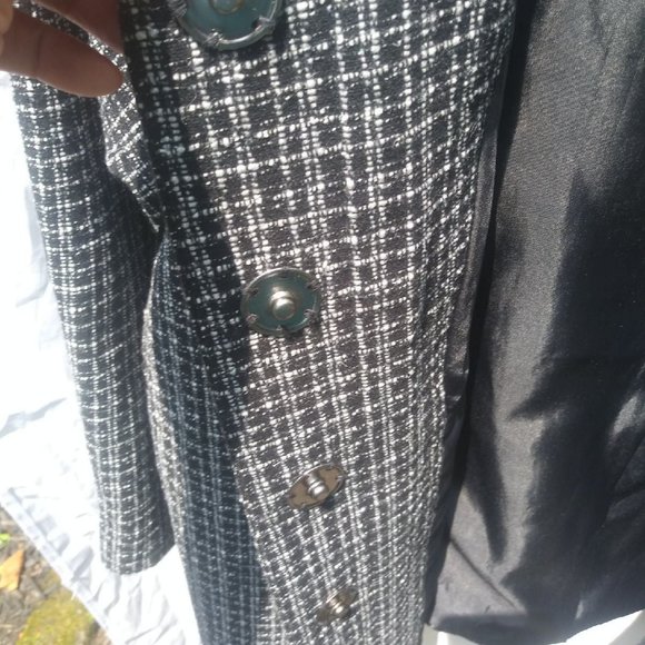 Black Avenue Women's Suit Jacket or blazer - Picture 5 of 9